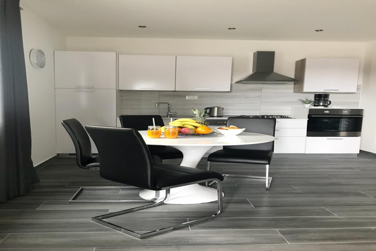 סולין Apartments Villa Stivan מראה חיצוני תמונה
