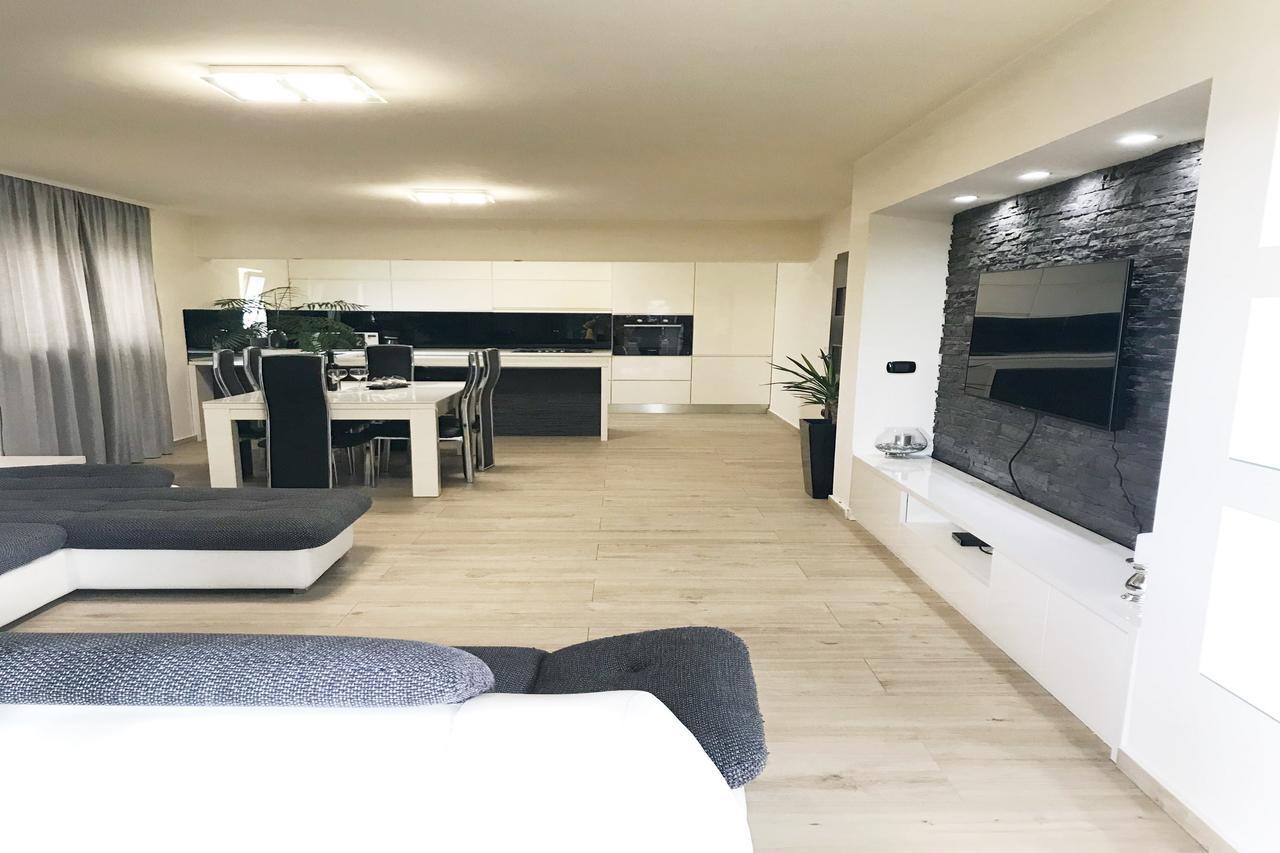סולין Apartments Villa Stivan מראה חיצוני תמונה